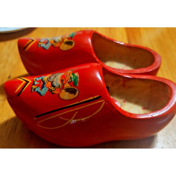 Vintage Wooden Shoe Clogs Hand Carved & Painted in Holland 7" x 3" - Picture 6 of 13